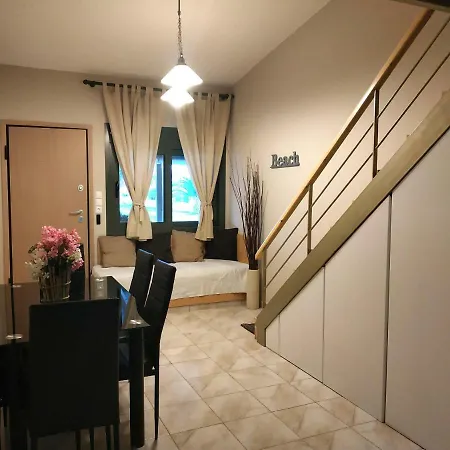 Cozy Beach House In Kandia